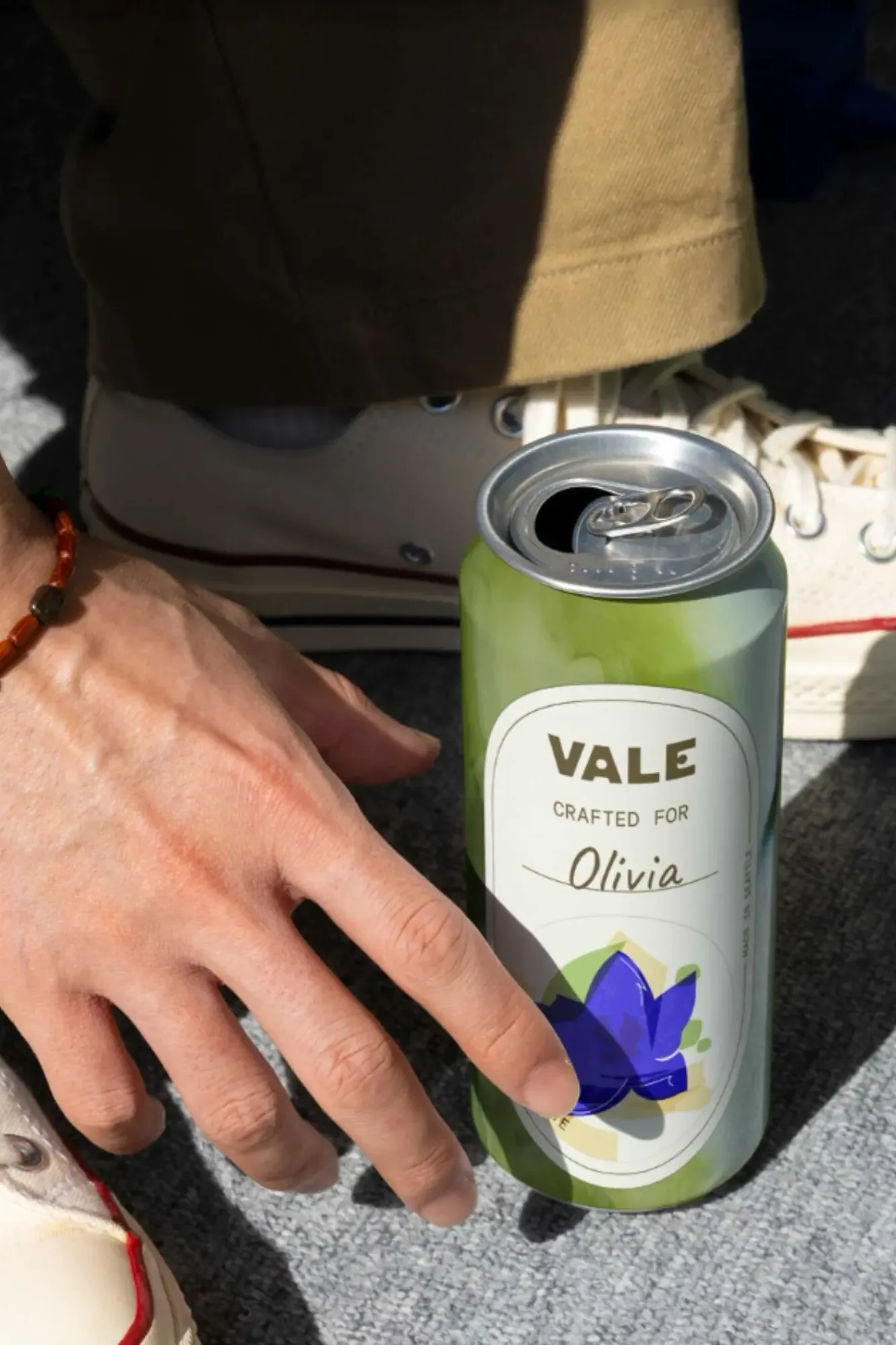 Vale can with a clear beverage hierarchy
